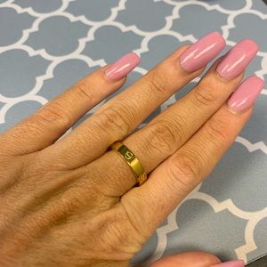 Gold fashion ring